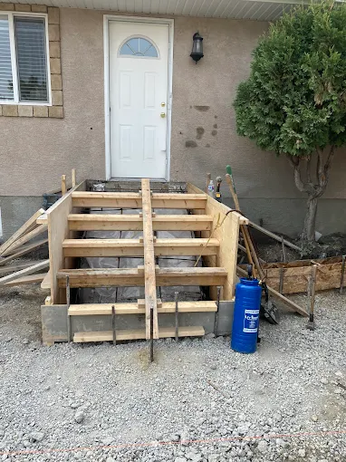 Front entry formwork (steps)